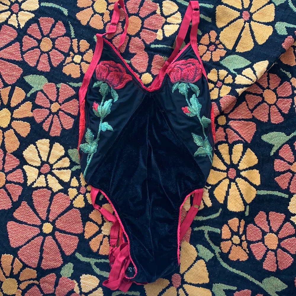 Solstice Intimates Rose Bodysuit